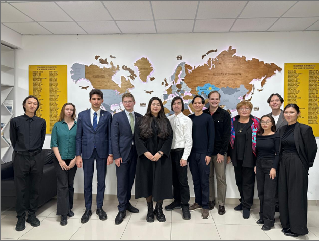 Дискуссионный круглый стол с участием магистрантов КазНУ и молодых исследователей МГИМО  13 ноября 2025 года